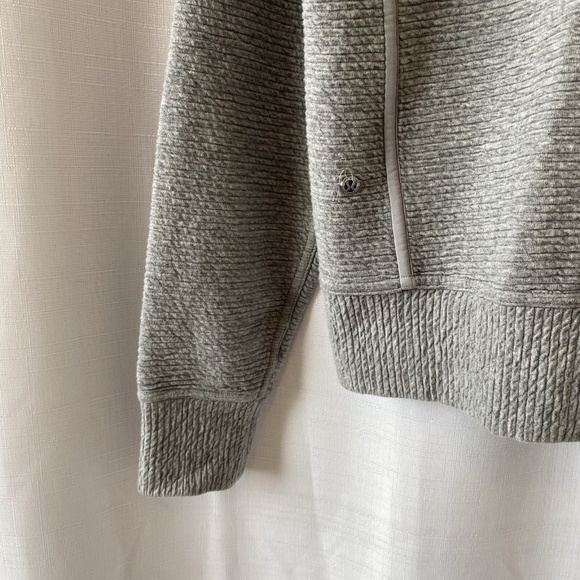 Lululemon On Repeat Bomber coat Heathered Core Lt Grey Textured Full Zip Size 4 - Picture 9 of 12